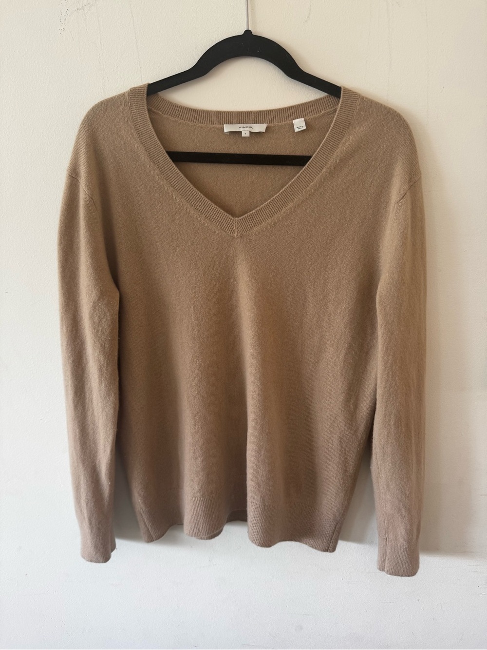 Vince Weekend Casual Cashmere Women’s V-Neck Sweater in Camel, Small - Picture 15 of 16